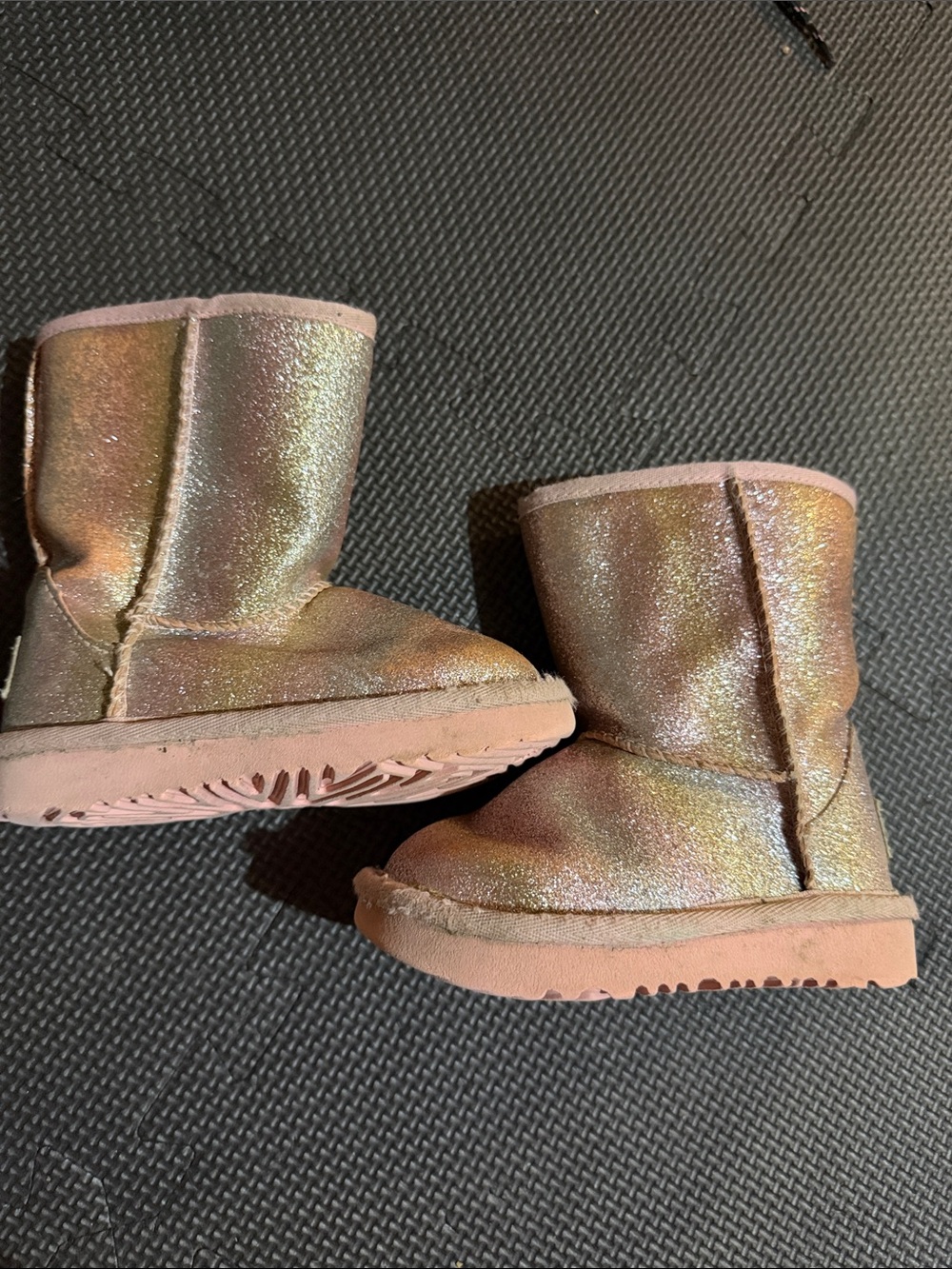 UGG Girls' Sparkle Pink Metallic Short Boots